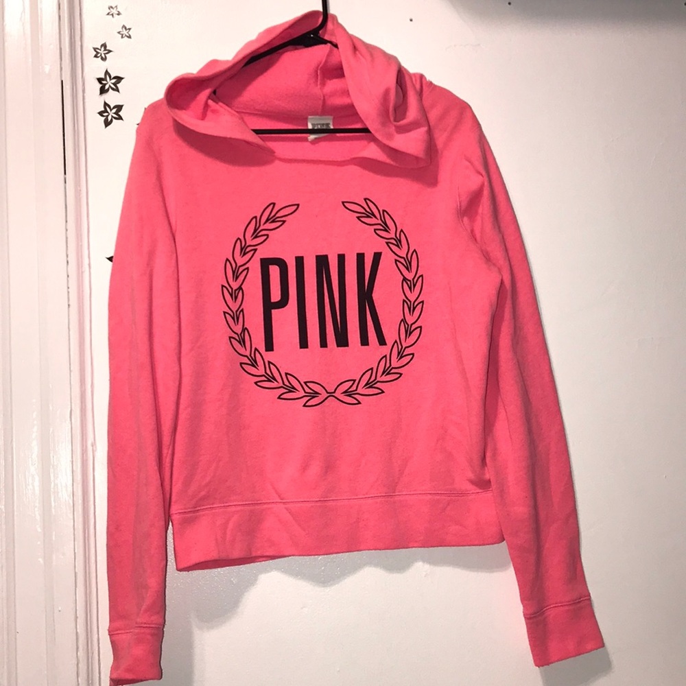 Pink vs hoodie 🔴